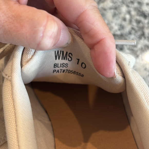 NWOT Dolce Vita Bliss Women's Beige Platform Sneakers - Size 10 - Picture 8 of 8